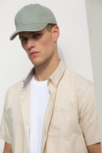 K-up 6-Panel-Kappe aus biologischer Baumwolle mit Kontrast-Sandwichschirm