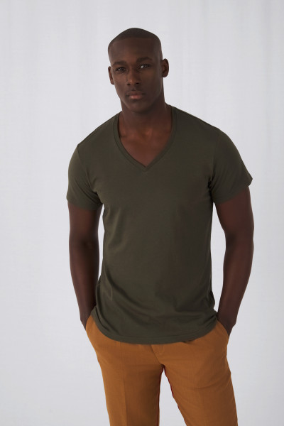 B&amp;C Organic Cotton Inspire V-neck T-shirt